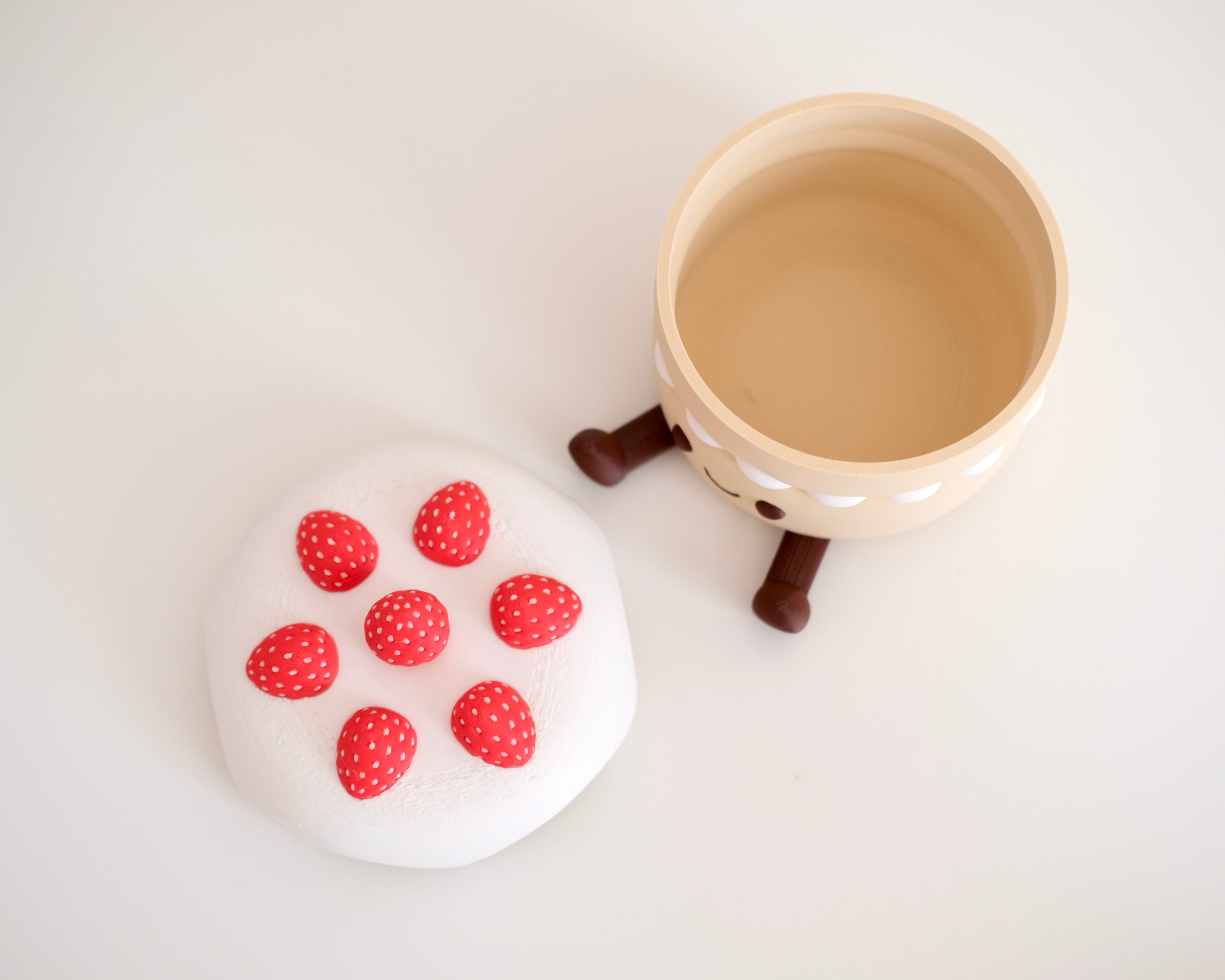 Strawberry Cake Storage Box