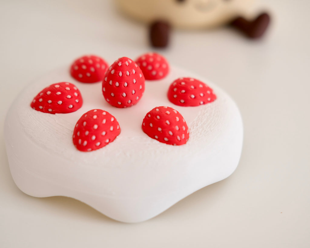Strawberry Cake Storage Box