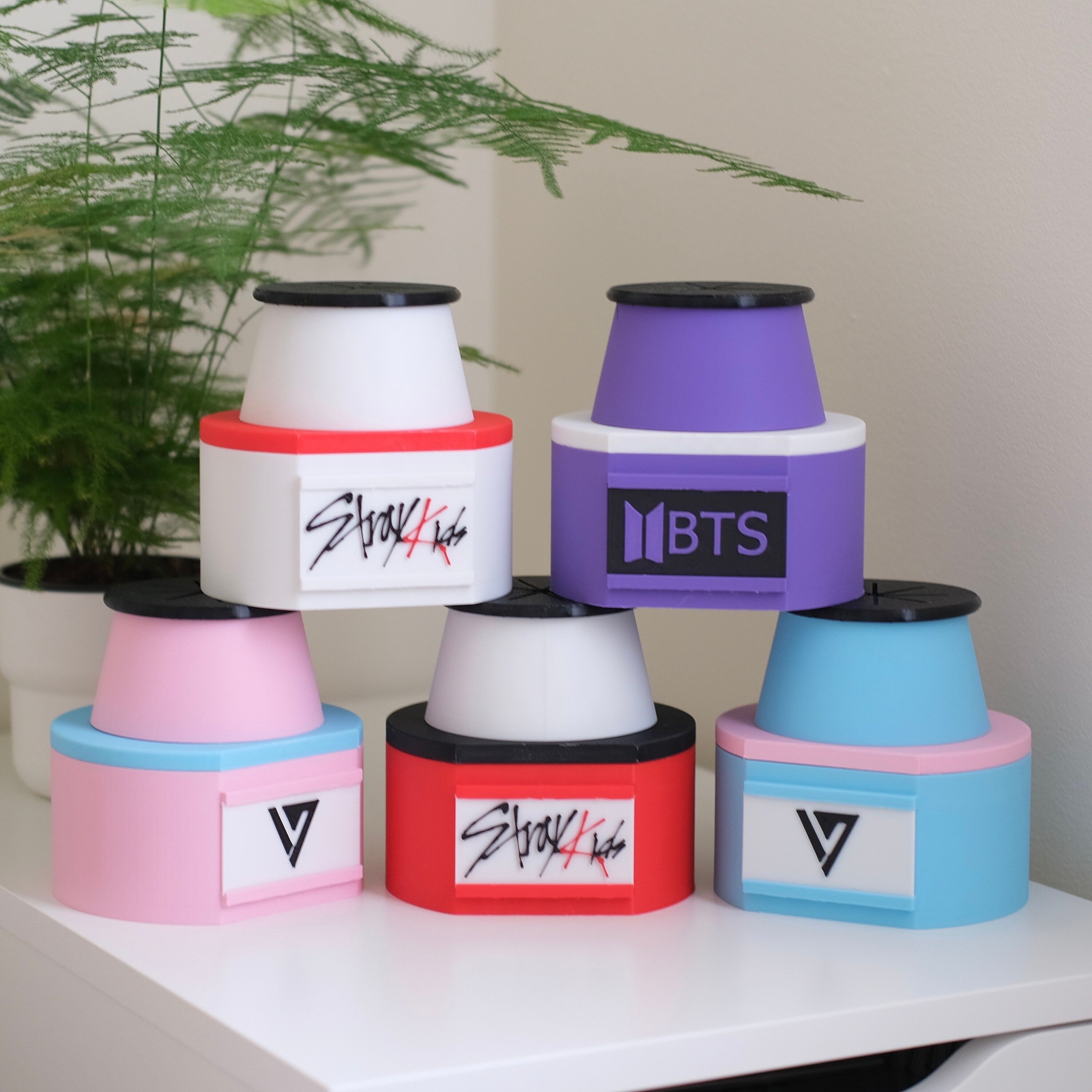 K-Pop Lightstick Stand | Customize